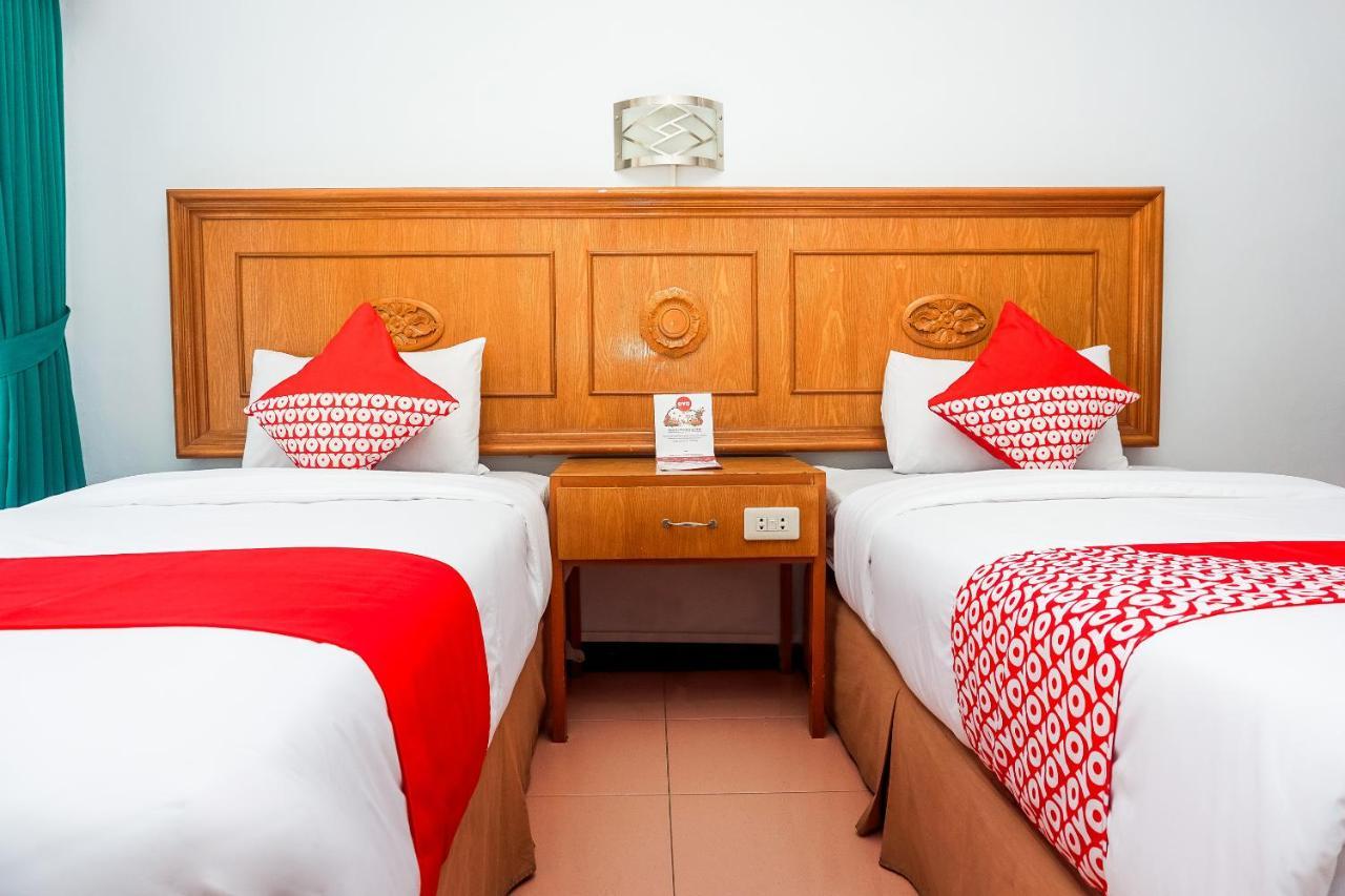 Oyo 375 Hotel Bougenville Syariah Padang  Exterior photo